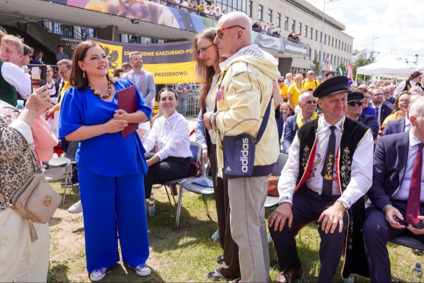 Gdynia z dwujęzycznymi tablicami. Kaszubskie nazwy na wjazdach