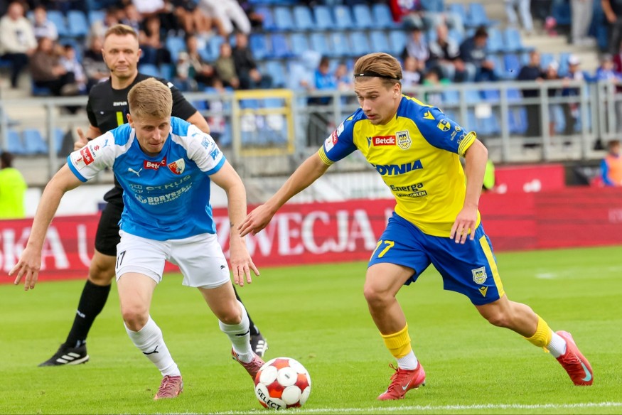 Lechia rozbiła Stal 7:1. Porażka Arki w Siedlcach